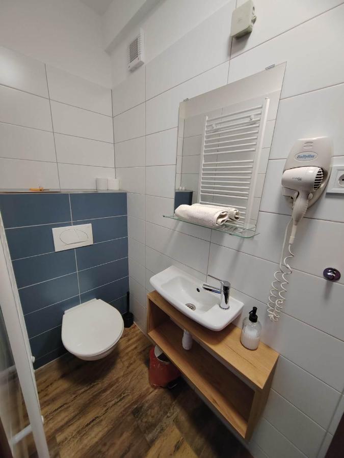 City Panzio Balatonlelle Εξωτερικό φωτογραφία
